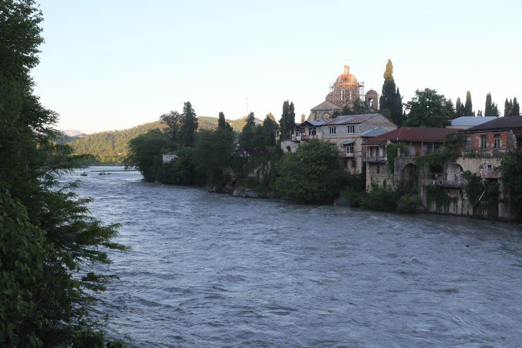 Hostel Saba Koetaisi Buitenkant foto