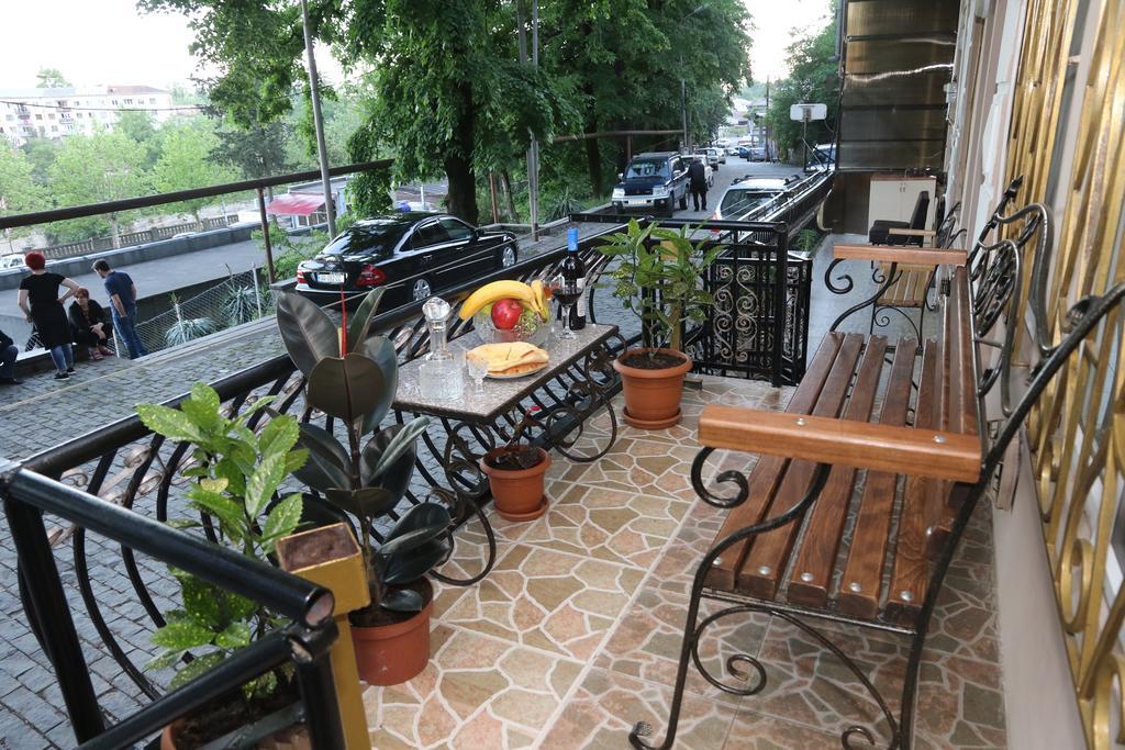 Hostel Saba Koetaisi Buitenkant foto